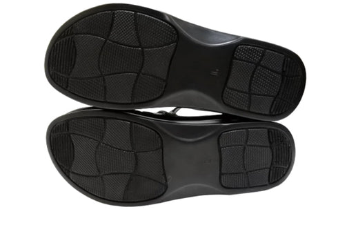 【インコルジェ 4050 ブラック】本革クロスベルトくしゅふわショートブーツサンダル